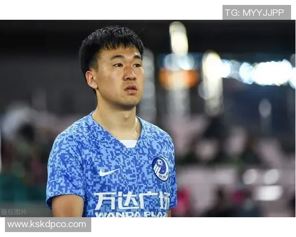 吴伟专访：从青涩少年到足球巨星的成长之路回顾